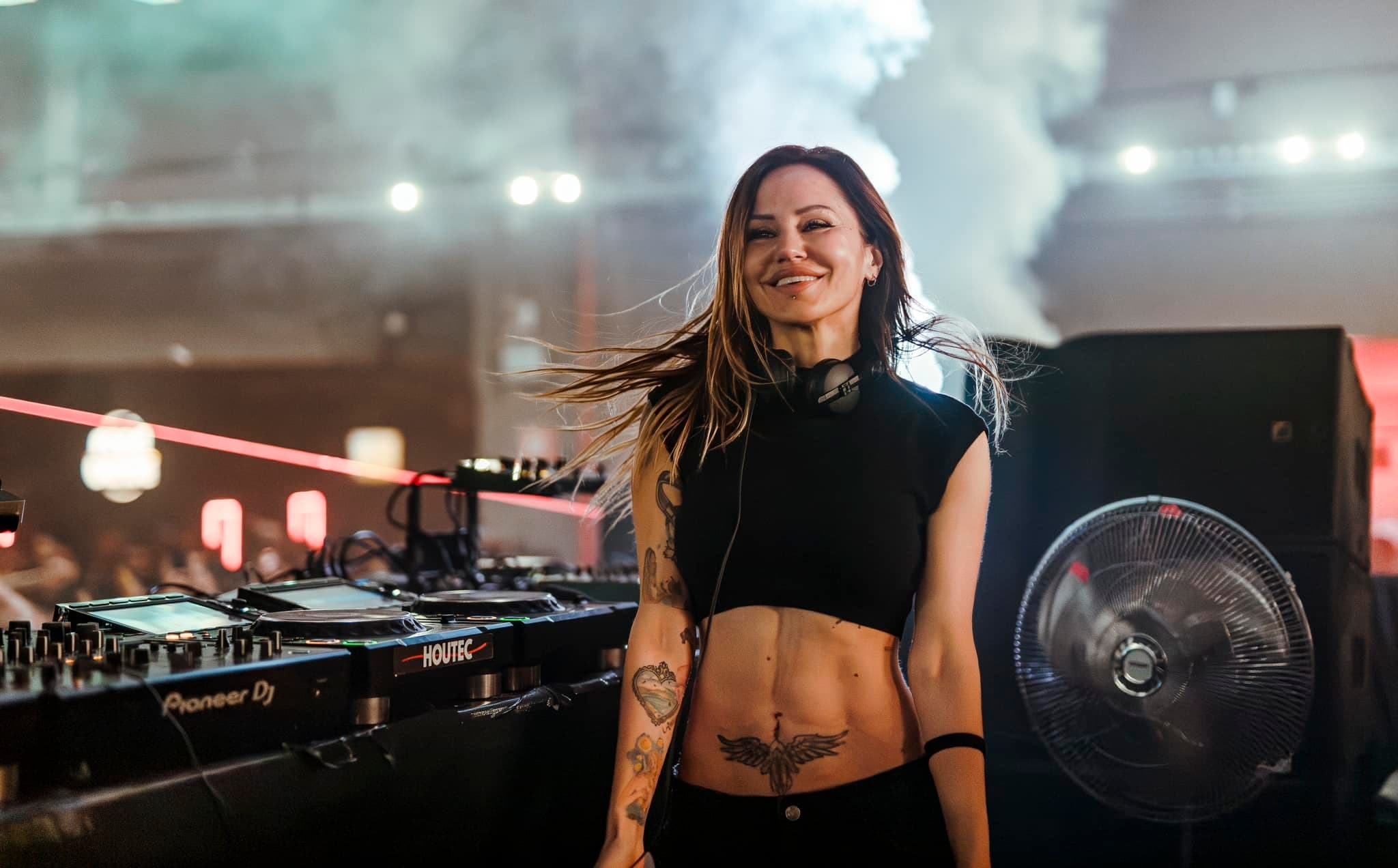 Gravity presents: Deborah De Luca